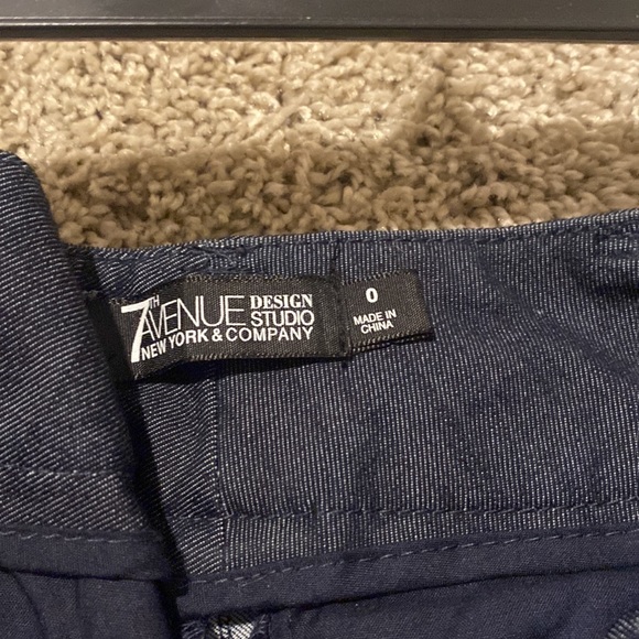 Size 0 New York and company dress pants - Picture 2 of 2